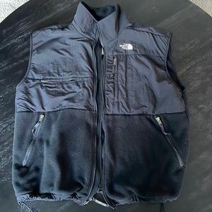 Men’s North Face black fleece vest